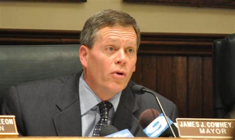 Photo by Zoe Seiler. . Lake forest mayor resigns
